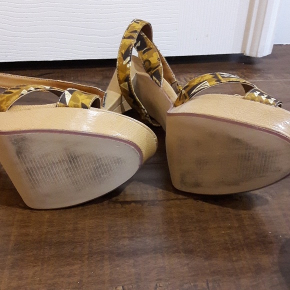 chinese laundry sneakers